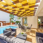 Ana Coral Villa