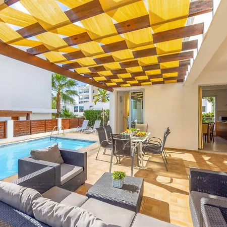 Ana Coral Вилла